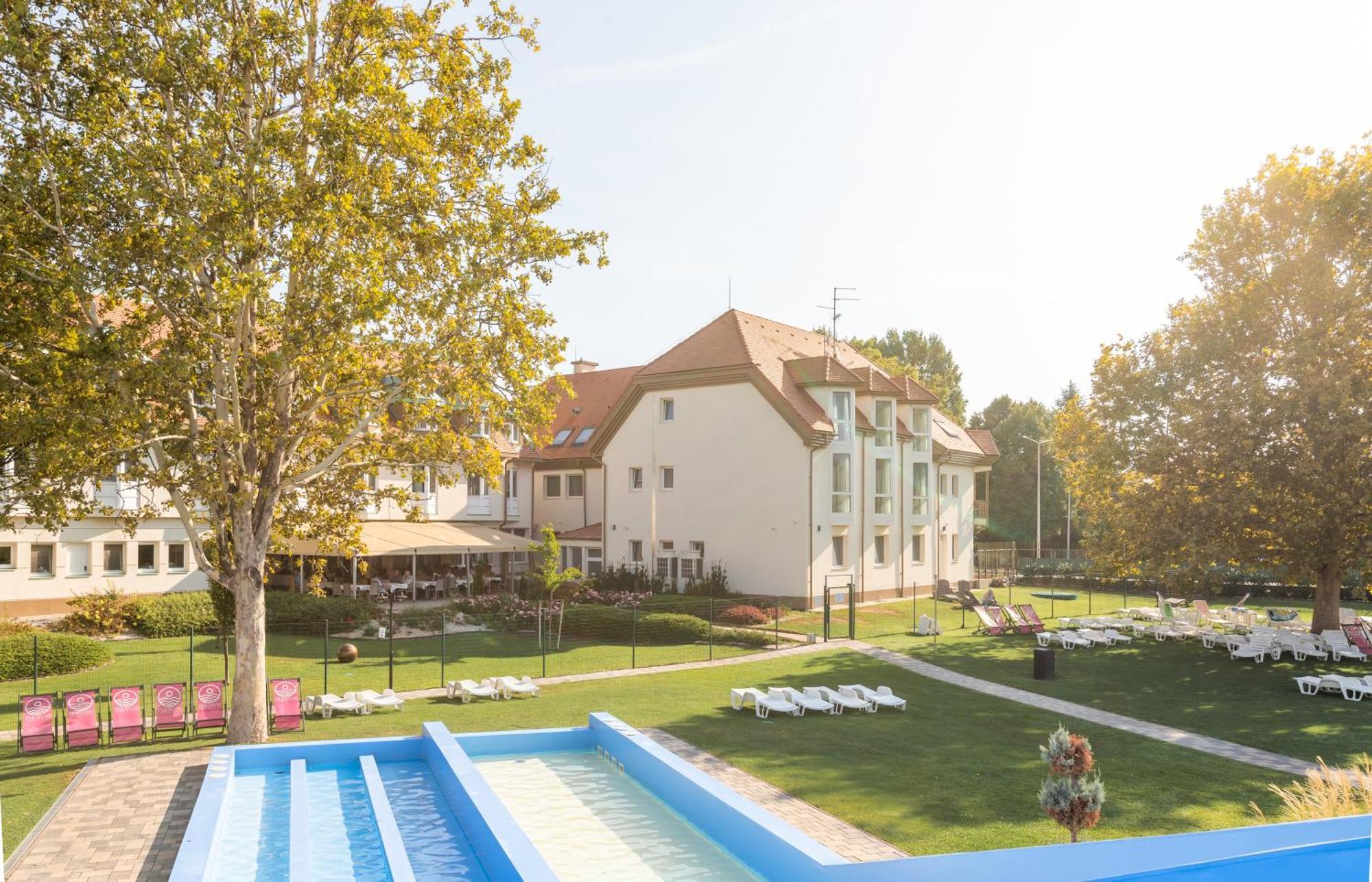 Aqua Hotel Termal Mosonmagyaróvár Exterior foto