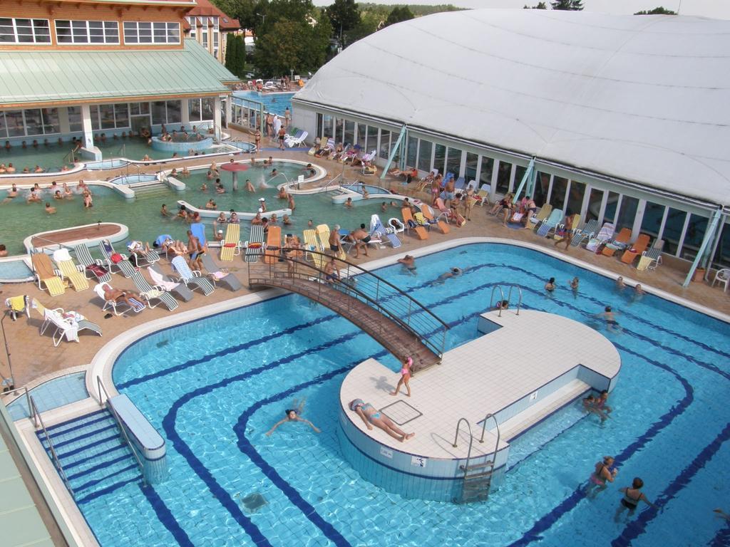 Aqua Hotel Termal Mosonmagyaróvár Exterior foto