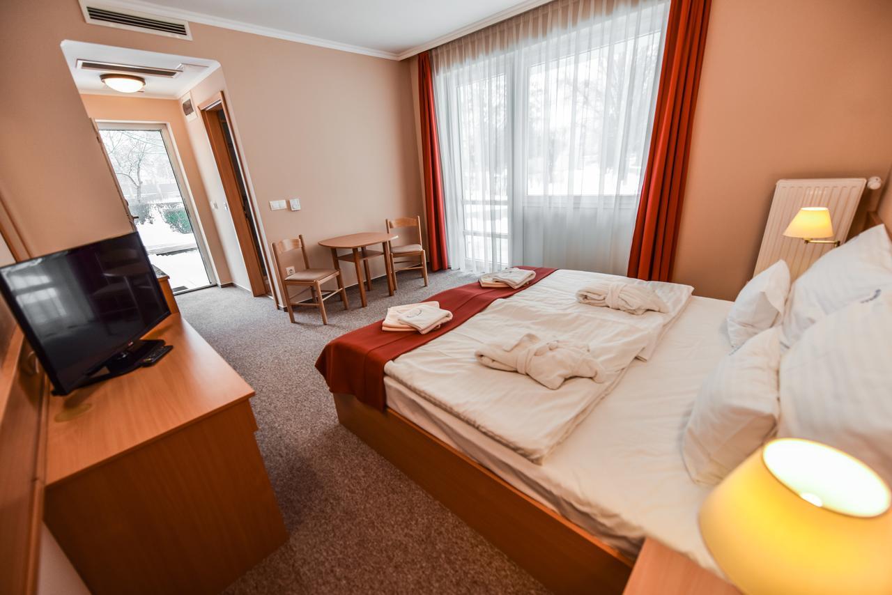 Aqua Hotel Termal Mosonmagyaróvár Exterior foto